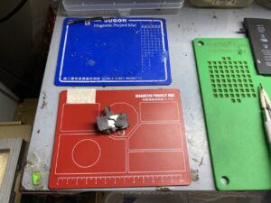 miếng nam châm hít ốc