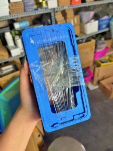 Khuôn ép kính iPhone 12 ProMax