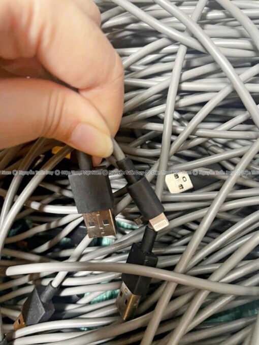 Dây cáp sạc USB - Lightning dài 1M