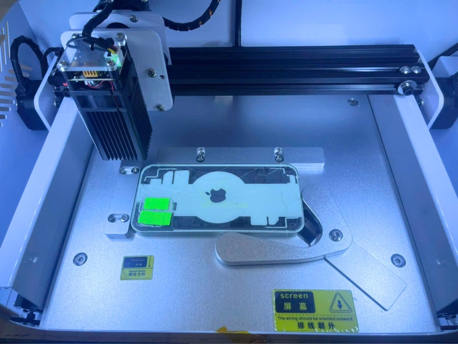 may laser mini maant - 4 Máy laser mini MaAnt làm lưng và màn hình