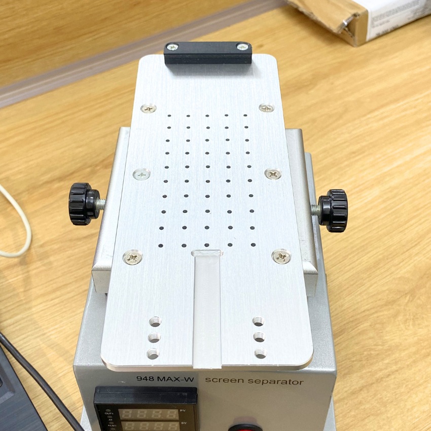 Máy tách kính UYUE 948 MAX-W hỗ trợ gia nhiệt nhanh, hút mạnh